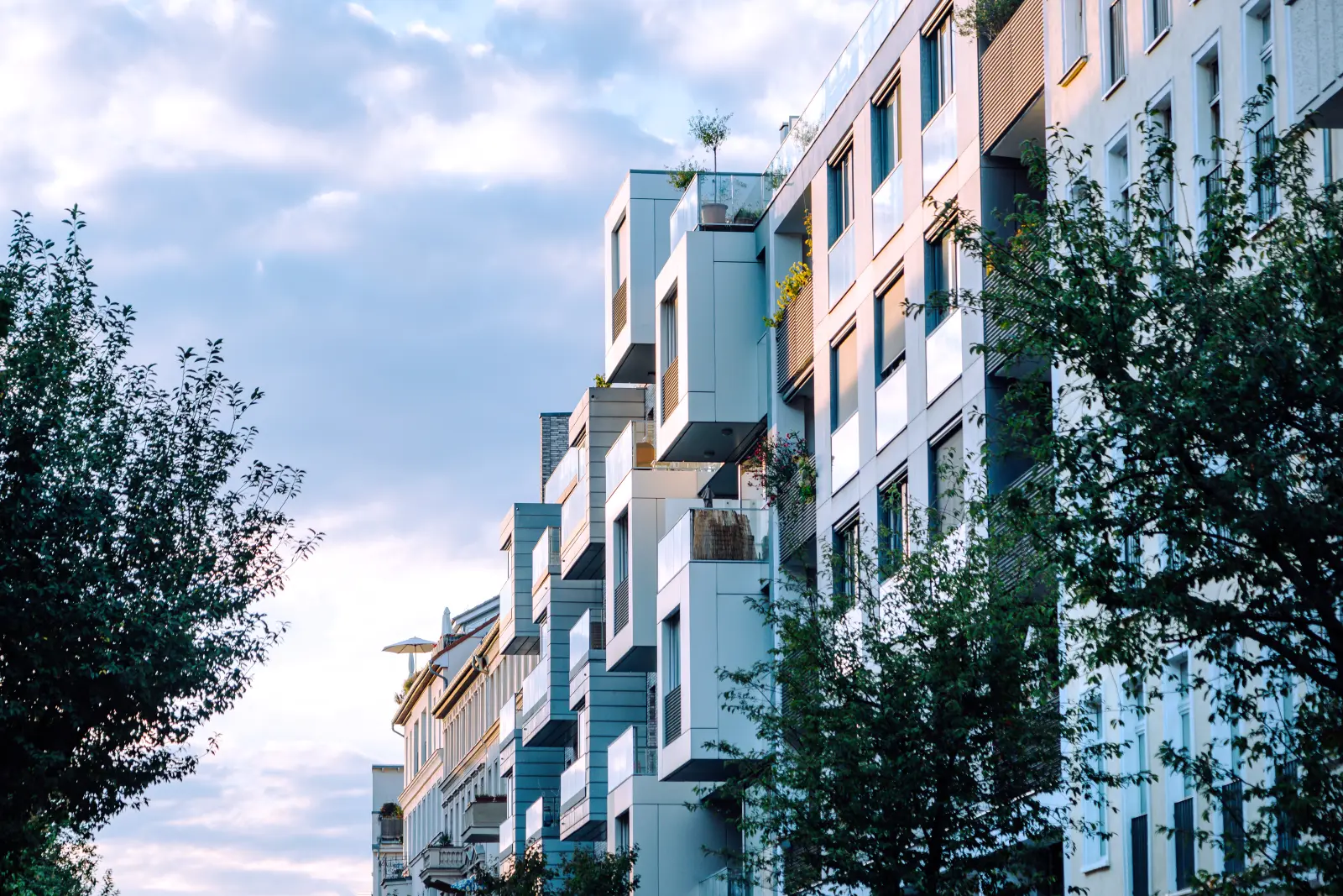 Modernes Mehrfailienhaus in Berlin